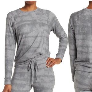 Beyond Yoga Hacci Raglan Camo Pullover NWT